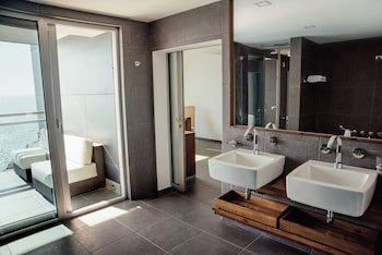 Avala Resort & Villas