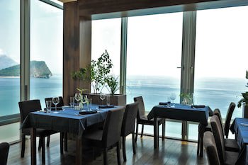 Avala Resort & Villas
