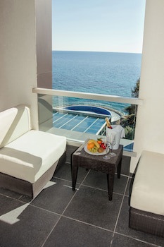 Avala Resort & Villas