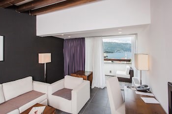 Avala Resort & Villas