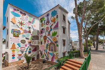 Flipflop Surfing Playa Apartments