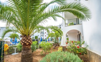 Flipflop Surfing Playa Apartments