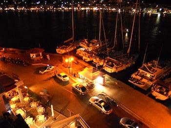 Manessi City Hotel