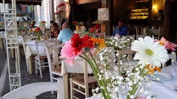 Manessi City Hotel