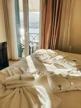 Manessi City Hotel