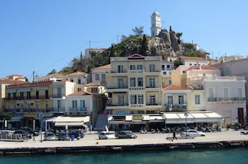 Manessi City Hotel