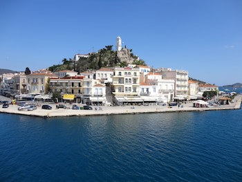 Manessi City Hotel