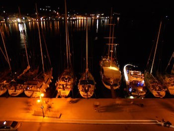 Manessi City Hotel