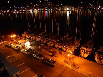 Manessi City Hotel