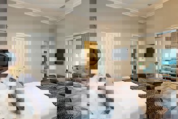 Titanic Business Kartal