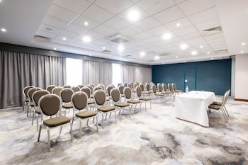 Holiday Inn Stevenage, An Ihg Hotel