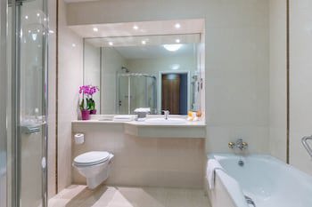 Charleville Park Hotel & Leisure Club