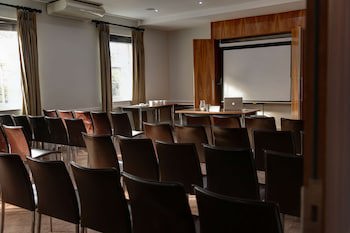 Best Western Plus Aston Hall Hotel