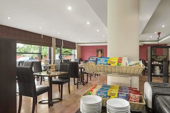 Ramada By Wyndham Oldbury Birmingham