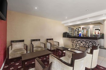 Ramada By Wyndham Oldbury Birmingham