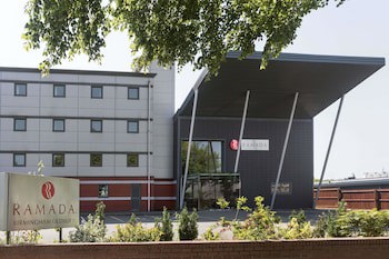 Ramada By Wyndham Oldbury Birmingham