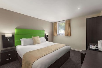 Ramada By Wyndham Oldbury Birmingham