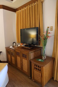 Boracay Tropics Resort Hotel