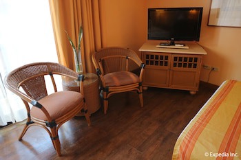 Boracay Tropics Resort Hotel