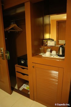 Boracay Tropics Resort Hotel