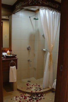 Boracay Tropics Resort Hotel