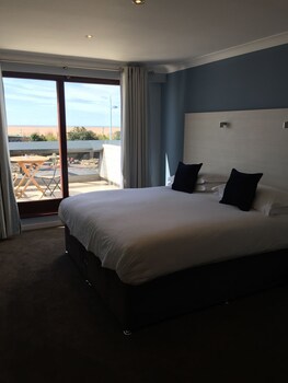 Dalmeny Resort Hotel