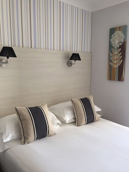Dalmeny Resort Hotel