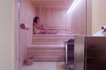 Carbon Hotel - Different Hotels