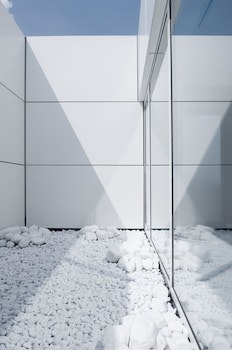 Carbon Hotel - Different Hotels
