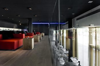 Carbon Hotel - Different Hotels