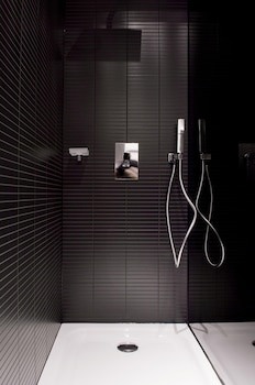 Carbon Hotel - Different Hotels