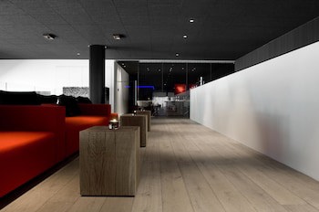 Carbon Hotel - Different Hotels