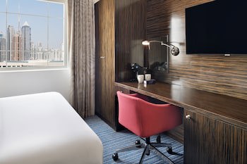 Holiday Inn Express Dubai Safa Park by IHG galeri fotoğrafı