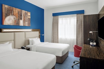 Holiday Inn Express Dubai Safa Park by IHG galeri fotoğrafı