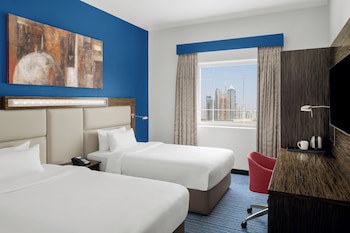 Holiday Inn Express Dubai Safa Park by IHG galeri fotoğrafı