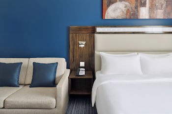 Holiday Inn Express Dubai Safa Park by IHG galeri fotoğrafı