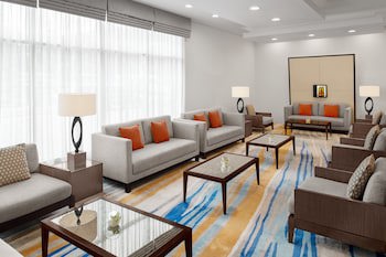 Holiday Inn Express Dubai Safa Park by IHG galeri fotoğrafı