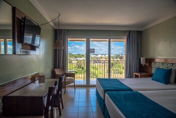Gran Hotel Stella Maris Urban Resort & Conventions