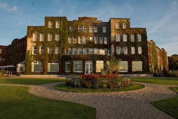 Carlyon Bay Hotel