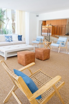 Malibu Foz Hotel - La Maison Younan