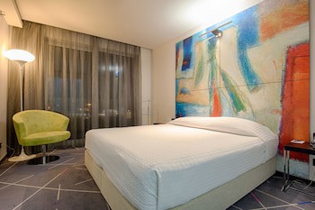 Golden Tulip Zira Belgrade