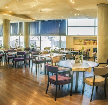 Golden Tulip Zira Belgrade