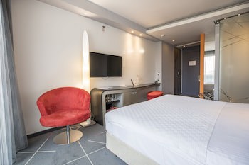 Golden Tulip Zira Belgrade