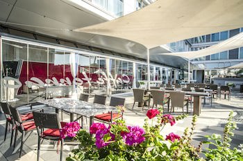 Golden Tulip Zira Belgrade