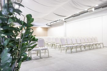 Golden Tulip Zira Belgrade