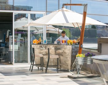 Golden Tulip Zira Belgrade