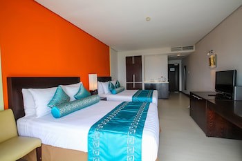 Thunderbird Resorts - Poro Point