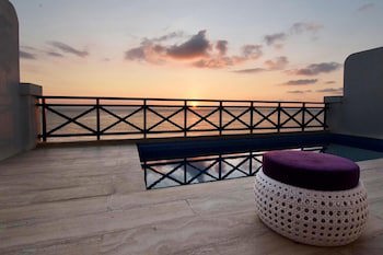 Thunderbird Resorts - Poro Point