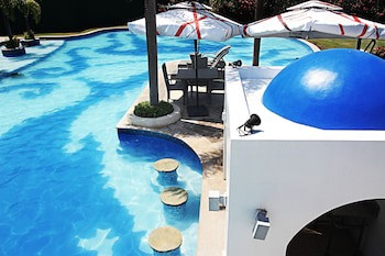 Thunderbird Resorts - Poro Point