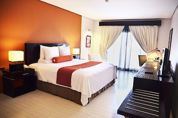 Thunderbird Resorts - Poro Point